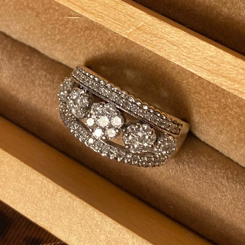 14K White Gold round diamond 5 flower cluster ring